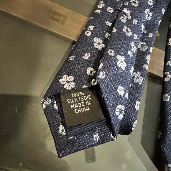 Michael kors floral tie - Picture 3 of 3